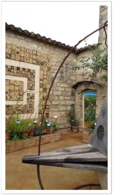 Charming Small House Close To Uzes Foissac  Bagian luar foto